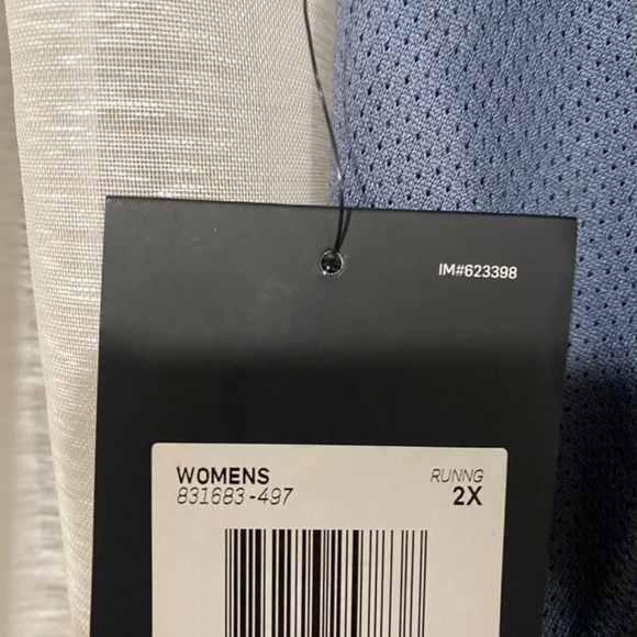 Nike Dry Fit Shirt - Picture 3 of 3